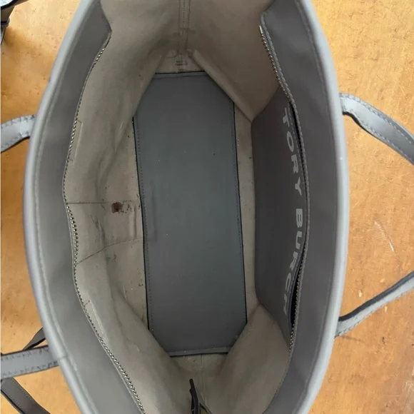 Tory Burch Gemini Tote Purse Bag Taupe/Navy with duster bag - Picture 8 of 9